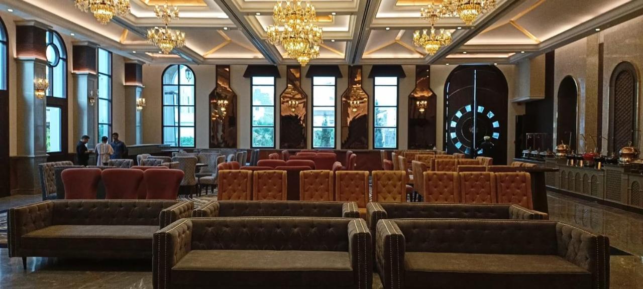 Anntilia Inn Ludhiana Exteriör bild